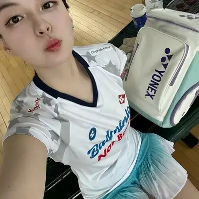 梁泽